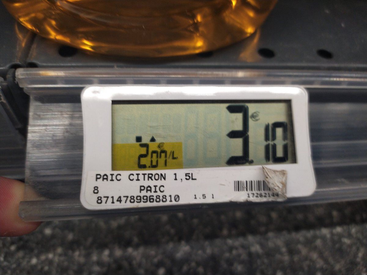 oh my god twitter doesn’t include alt text from images in their API