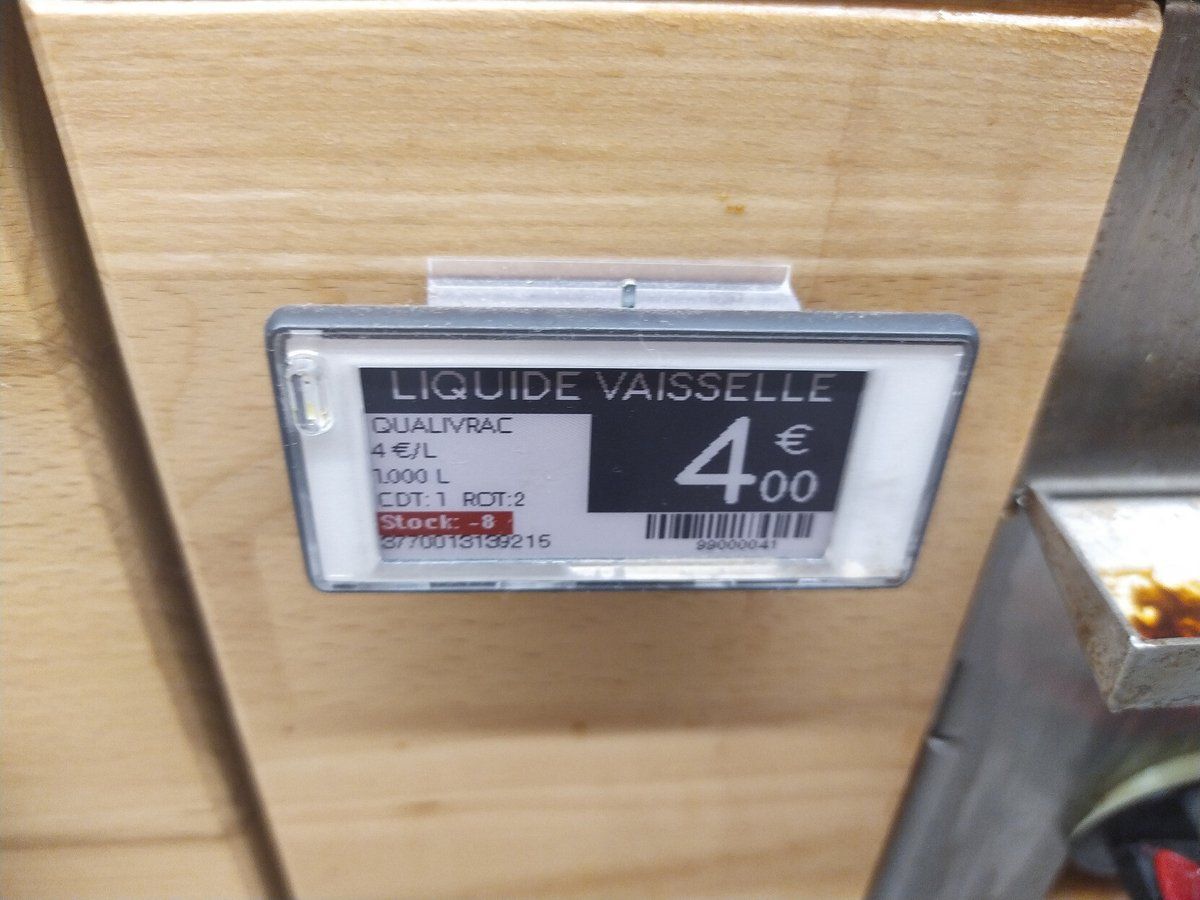 oh my god twitter doesn’t include alt text from images in their API